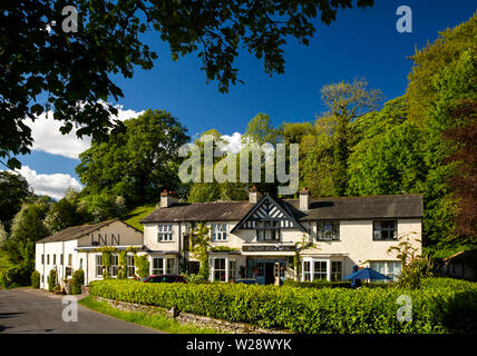 UK, Cumbria, Hawkshead, loin de Sawrey, Cuckoo Brow Inn sur B5285 Route de Bowness Ferry Banque D'Images