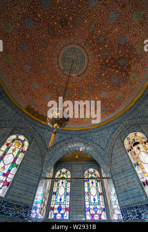 Le Palais de Topkapi : la belle décoration à l'intérieur du kiosque d'Erevan, Istanbul, Turquie Banque D'Images