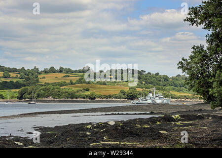 Anthony Woodlands, Torpoint Cornouailles. À la direction de St Stephens à Saltash sur la rivière Lynher de Anthony Woods. Le navire d'entraînement naval et S Banque D'Images