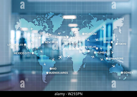 Fond d'aviation avec des avions au-dessus de la carte avec les grands noms de ville. Carte numérique avec des avions dans le monde entier concept. Banque D'Images
