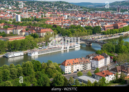 Würzburg Stadtansicht von der Festung Marienberg gesehen, Würzburg, Unterfranken, Bayern, Deutschland | Würzburg ville vue vue de la forteresse Ma Banque D'Images