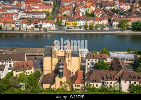 Stadtansicht Würzburg und die Kirche St. Burkard von der Festung Marienberg gesehen Würzburg, Unterfranken, Bayern, Deutschland | Würzburg ville vie Banque D'Images