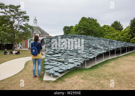 Ardoise de Cumbrie tuiles sur la Serpentine Gallery Pavilion 2019 conçu par Junya Ishigami, London, UK Banque D'Images