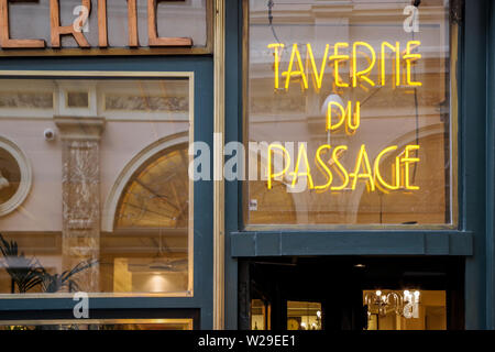 Taverne du passage dans la galerie marchande Galeries Royales Saint-Hubert au centre de Bruxelles, Belgique Banque D'Images