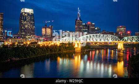 Nashville par nuit - magnifique vue sur la skyline - Nashville, États-Unis - 15 JUIN 2019 Banque D'Images