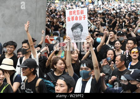 Hong Kong, Chine. 07Th Juillet, 2019. Les manifestants se rassemblent pour prendre part à la manifestation contre la loi sur l'extradition, le 7 juin 2019 à Hong Kong, Chine. Des manifestations pro-démocratie ont continué dans les rues de Hong Kong pour le dernier mois, l'appel pour le retrait total du projet de loi sur l'extradition d'une controverse. Le chef de l'exécutif de Hong Kong Carrie Lam a suspendu la loi indéfiniment, mais les manifestations ont continué avec des manifestants réclament maintenant sa démission. Credit : AFLO Co.,Ltd/Alamy Live News Banque D'Images