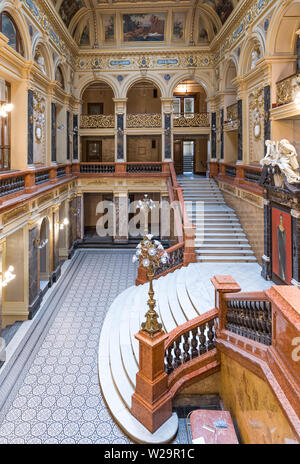 Lviv, Ukraine - Juillet 2, 2019 : l'intérieur orné de Solomiya Krushelnytska Lviv Théâtre d'opéra et de Ballet Banque D'Images