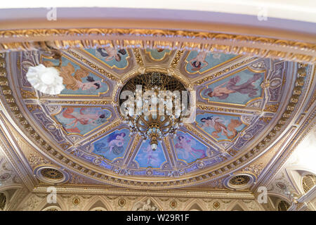 Lviv, Ukraine - Juillet 2, 2019 : l'intérieur orné de Solomiya Krushelnytska Lviv Théâtre d'opéra et de Ballet Banque D'Images