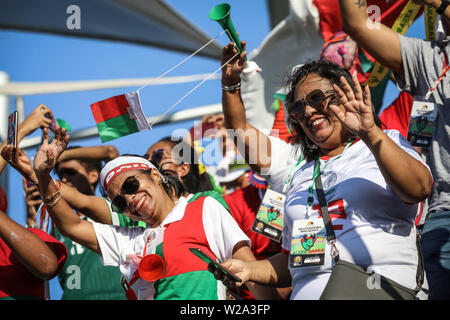 Alexandrie, Egypte. 07Th Juillet, 2019. Les partisans de Madagascar vu dans les stands avant la coupe d'Afrique des Nations 2019 ronde de 16 match de foot entre Madagascar et la RD Congo à Alexandria le stade. Credit : Omar Zoheiry/dpa/Alamy Live News Banque D'Images