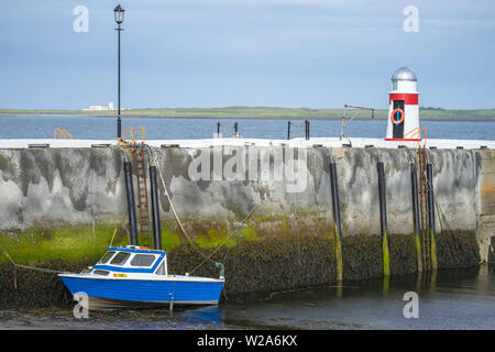 Marée basse dans le port de Castletown, Ile de Man Banque D'Images