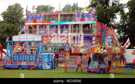 Une vue générale de la fête foraine au 2019 Northampton de ville tous Banque D'Images
