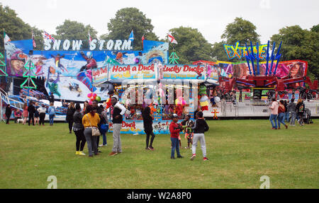 Une vue générale de la fête foraine au 2019 Northampton de ville tous Banque D'Images