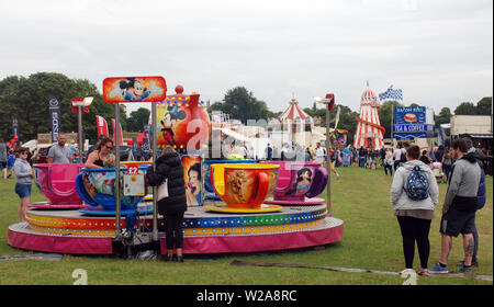 Une vue générale de la fête foraine au 2019 Northampton de ville tous Banque D'Images