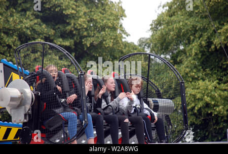 Une vue générale de la fête foraine au 2019 Northampton de ville tous Banque D'Images