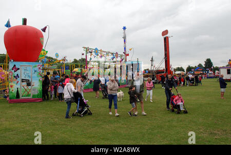 Une vue générale de la fête foraine au 2019 Northampton de ville tous Banque D'Images