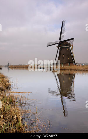 Près de Groot-Ammers Achtkante mill Banque D'Images