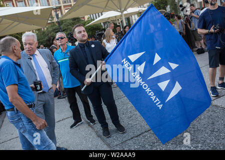 Athènes, Grèce. 07Th Juillet, 2019. Les partisans de l'opposition conservateur Nea Dimokratia vous attendent les résultats des élections à Athènes. La Grèce a élu un nouveau parlement. Baltagiannis Crédit : Socrates/dpa/Alamy Live News Banque D'Images