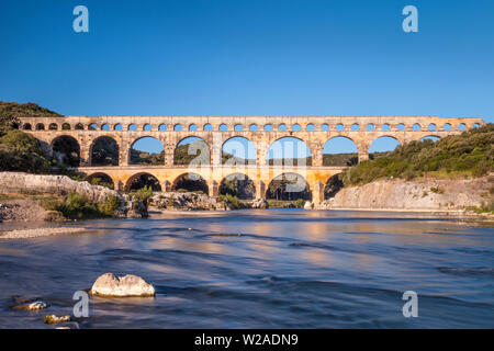 Aqueduc romain - Pont du Gard près de vers-Pont-du-Gard, Occitanie, France Banque D'Images