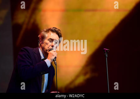 Bryan Ferry effectuant à l'heure d'été britannique à Hyde Park, Londres. Banque D'Images