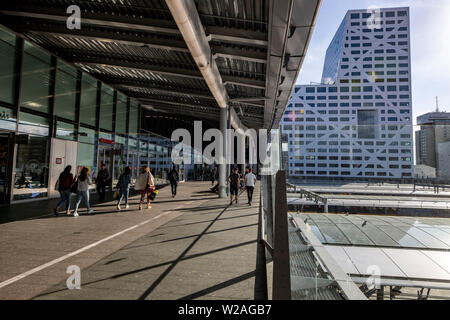 Utrecht, Pays-Bas, la gare centrale d'Utrecht, la gare centrale, l'Hôtel de Ville, Banque D'Images