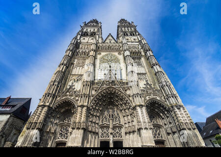 12e - 16e siècle cathédrale Saint Gatien, Tours, Indre-et-Loire, France. Banque D'Images