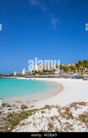 Caraïbes, Antilles néerlandaises, Aruba, palm beach Banque D'Images