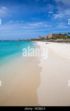 Caraïbes, Antilles néerlandaises, Aruba, palm beach Banque D'Images