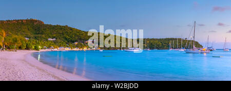 Caraïbes, Antigua, Freeman's Bay, Galleon Beach at Dusk Banque D'Images