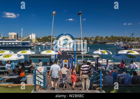 L'Australie, New South Wales, NSW, Sydney, Sydney Fish Market, extérieur diging Banque D'Images