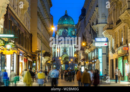 La rue Kohlmarkt avec le point de vue de la Hofburg, Vienne, Autriche Banque D'Images