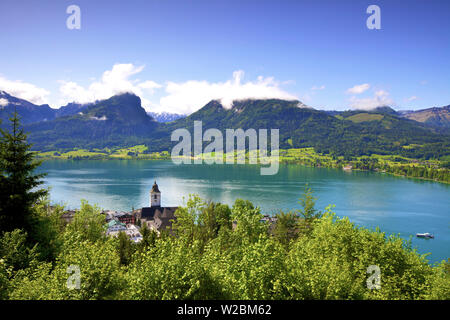 Un traversier sur le lac Wolfgangsee, Sankt-wolfgang, Autriche, Europe, Banque D'Images