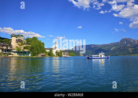 Un traversier sur le lac Wolfgangsee, Sankt-wolfgang, Autriche, Europe, Banque D'Images