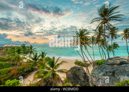 Caraïbes, à la Barbade, en bas, en bas de la Baie Bay Beach Banque D'Images