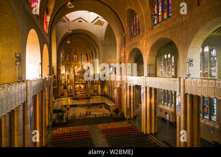 Belgique, Bruxelles, Koekelberg, Basilique nationale du Sacré-coeur Basilica, intérieur Banque D'Images