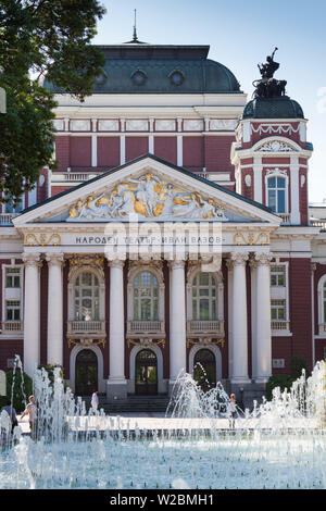 Bulgarie, Sofia, Théâtre National Ivan Vazov, extérieur Banque D'Images