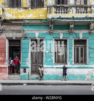 Rues de Centro Habana, La Havane, Cuba Banque D'Images
