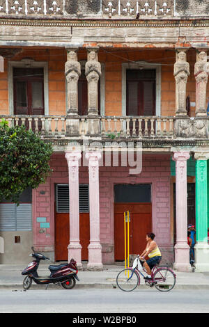 Cuba, Camaguey, la province de Camaguey, Avenue de los Martires Banque D'Images