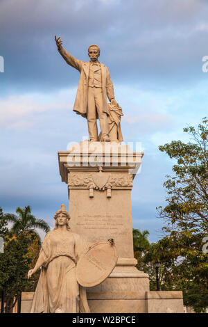 Cuba, La Havane, Parque MartÃ-, statue en marbre de Jose Marti - un intellectuel et révolutionnaire cubain Banque D'Images