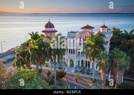 Cuba, La Havane, Punta Gorda, Palacio de ValleÂ - maintenant un restaurant , bar et musée Banque D'Images