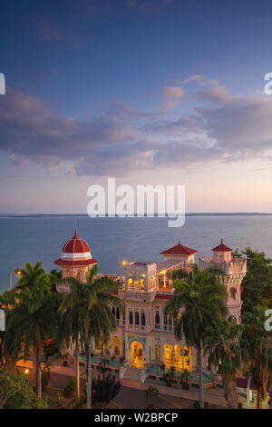 Cuba, La Havane, Punta Gorda, Palacio de ValleÂ - maintenant un restaurant , bar et musée Banque D'Images