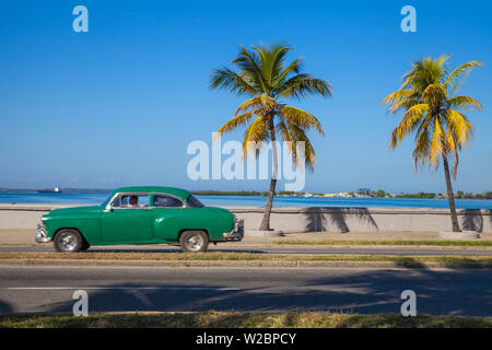 Cuba, La Havane, le Malecon reliant le centre-ville de Punta Gorda Banque D'Images