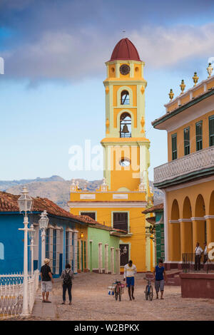 Cuba, Trinidad, Plaza Mayor, Musée Romantico et Musée National de la Lucha Contra Bandidos - ancien couvent de San Francisco de AsÃ-si Banque D'Images