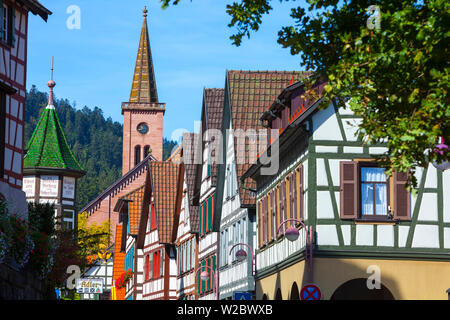 Les bâtiments traditionnels à colombages de la cité médiévale pittoresque à Schiltach Altstad (vieille ville), Schiltach, Baden-Wurttemberg, Allemagne Banque D'Images