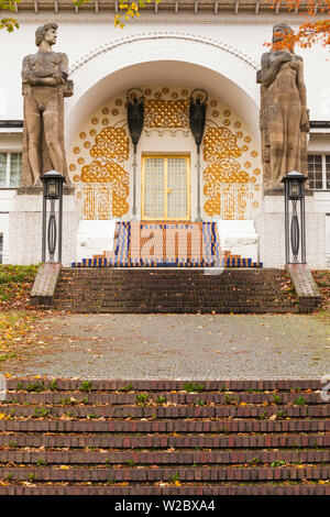 L'Allemagne, de la Hesse, Darmstadt, Mathildenhohe Kunstlerkolonie Park, porte Jugendstil Banque D'Images