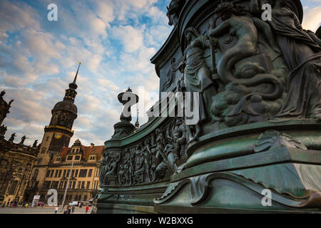 Theaterplatz, Hofkirche, Dresde, Saxe, Allemagne, Banque D'Images