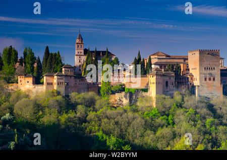 Espagne, Andalousie, province de Grenade, Grenade, Alhambra à partir du Sacramonte Banque D'Images