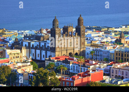 Portrait de la cathédrale de Santa Ana, vieille ville de Vegueta, Las Palmas de Gran Canaria, Gran Canaria, Îles Canaries, Espagne, l'océan Atlantique, l'Europe Banque D'Images