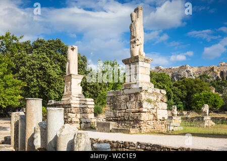 La Grèce, de l'Attique, Athènes, l'Agora, des statues debout le long de l'ancienne façade de l'odéon d'Agrippa Banque D'Images