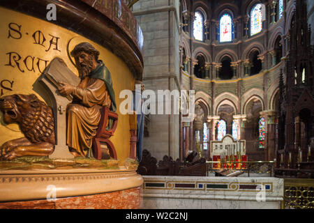 L'Irlande, dans le comté de Cork, Cork City, St Fin Barre's Cathedral, 19e siècle, de l'intérieur Banque D'Images