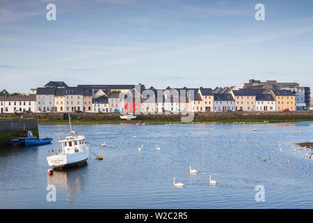 L'Irlande, dans le comté de Galway, Galway City, port buidlings de la Claddagh Banque D'Images